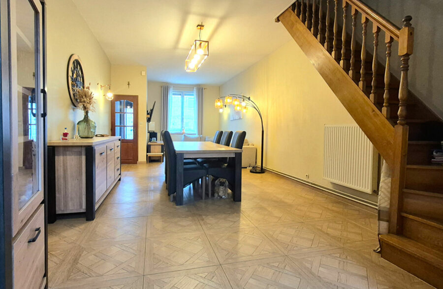 MAISON FAMILIALE 133 m² 4 CHAMBRES ET JARDIN