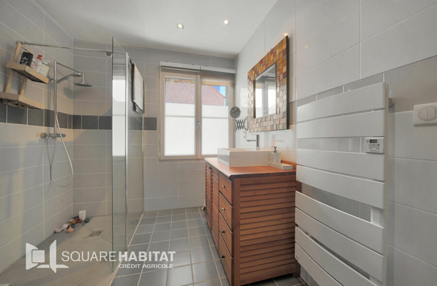 Maison à 10 mn d’Houplin-Ancoisne 6 pièce(s) 180 m2 <small>&nbsp;Sous compromis&nbsp;</small>