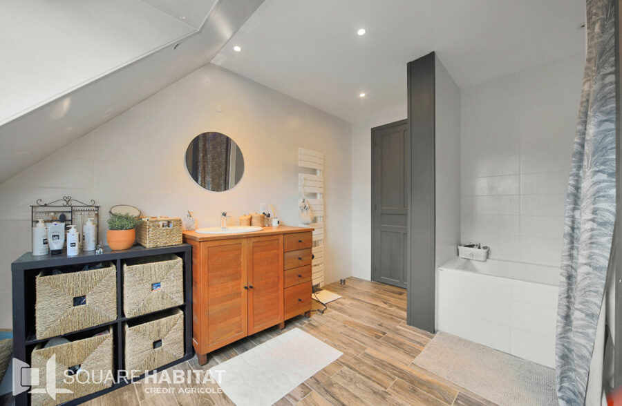 Maison à 10 mn d’Houplin-Ancoisne 6 pièce(s) 180 m2 <small>&nbsp;Sous compromis&nbsp;</small>