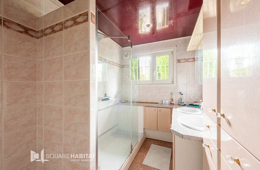 Maison Saint Amand Les Eaux 7 pièce(s) 180 m2 <small>&nbsp;Sous compromis&nbsp;</small>