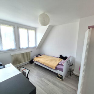 Nouveauté Square Habitat : maison semi individuelle idéale dans le secteur prisé de Croix Barbieux !