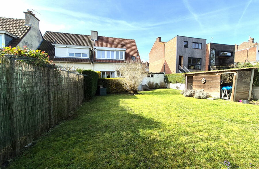 Nouveauté Square Habitat : maison semi individuelle idéale dans le secteur prisé de Croix Barbieux !