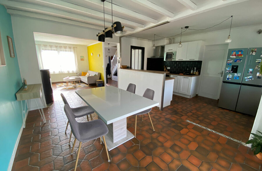 Maison Provin 4 pièce(s) , jardin, garage.