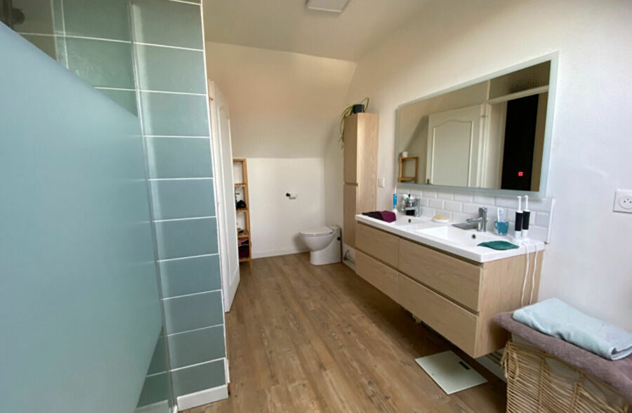 Maison Provin 4 pièce(s) , jardin, garage.