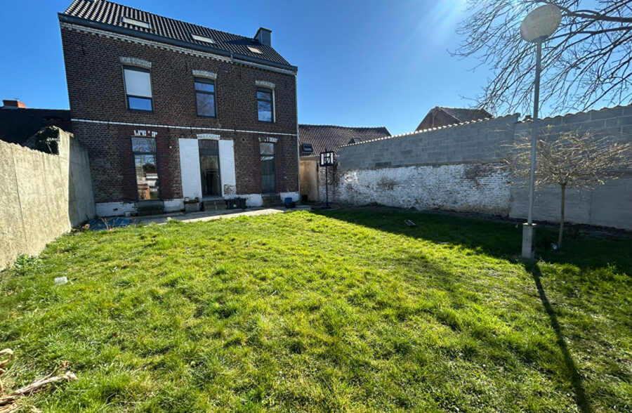 Maison Hasnon 8 pièce(s) 170 m2
