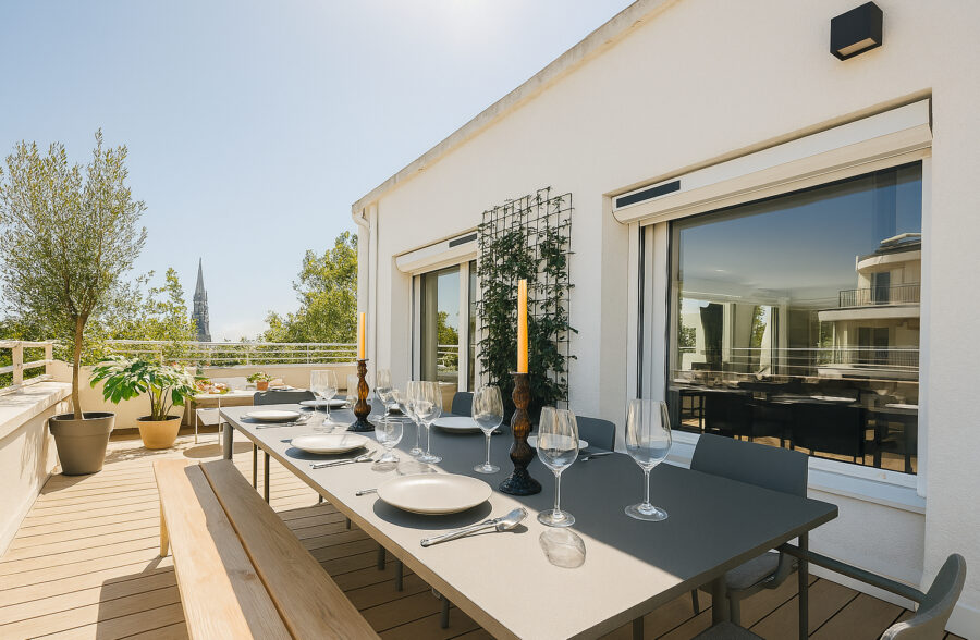 VAUBAN SUPERBE APPARTEMENT AVEC MAGNIFIQUE TERRASSE, CAVE ET GRAND GARAGE