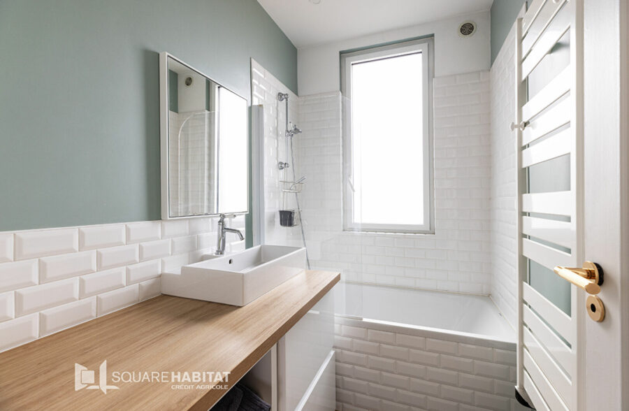 VAUBAN SUPERBE APPARTEMENT AVEC MAGNIFIQUE TERRASSE, CAVE ET GRAND GARAGE