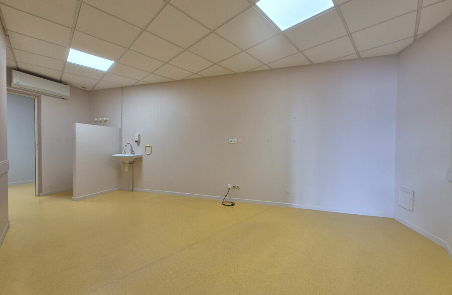 Local commercial de 123 m² utile sur LONGUENESSE