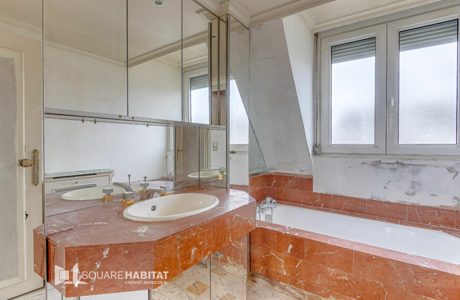 Maison  familiale des années 80  .