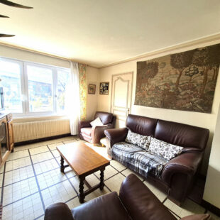 Croix, maison des années 60 dans un quartier calme et recherché