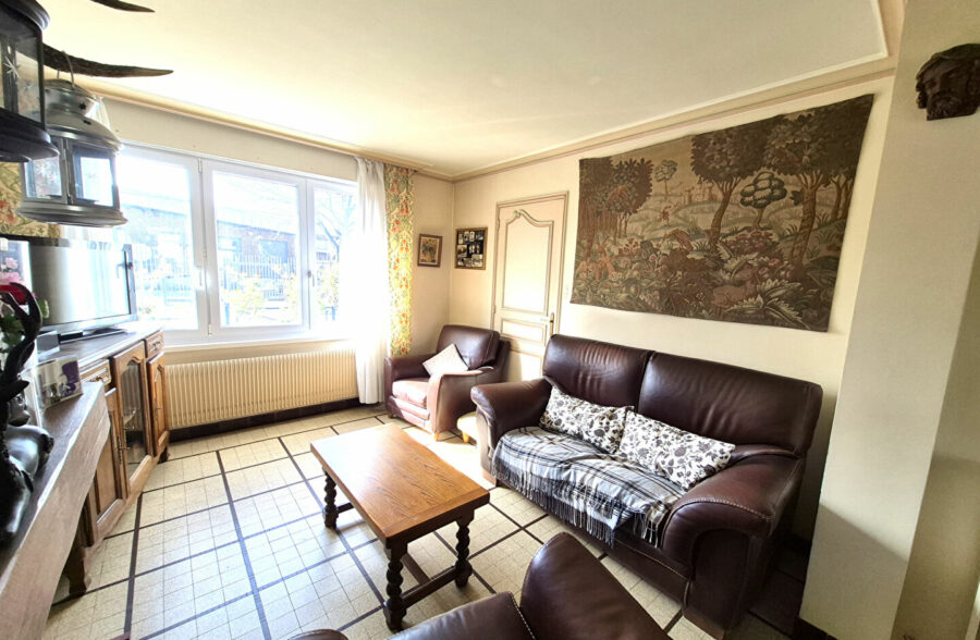 Croix, maison des années 60 dans un quartier calme et recherché