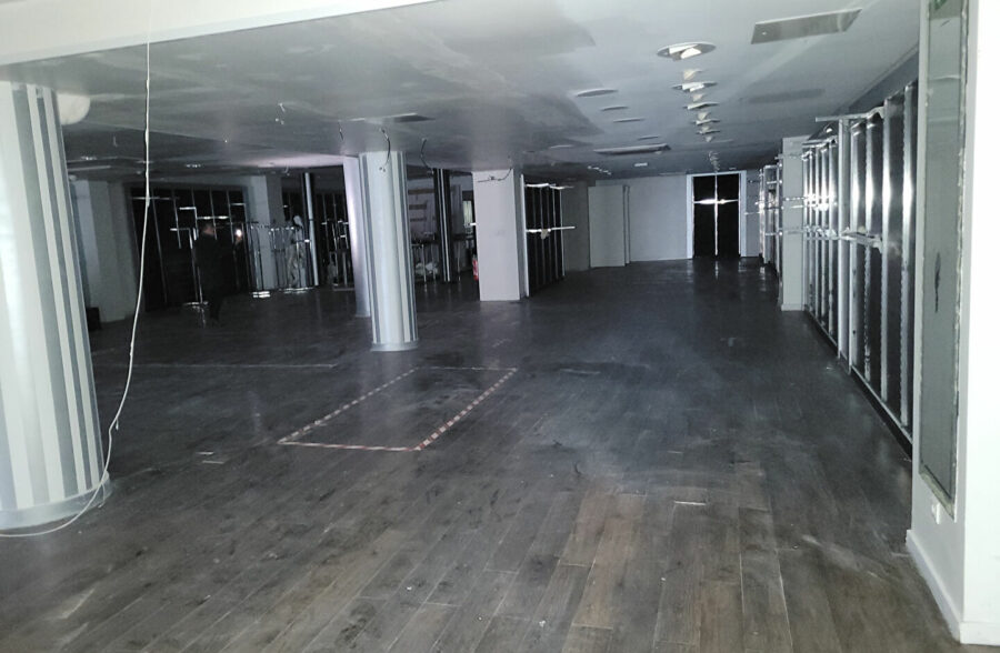 Local commercial 386 m²