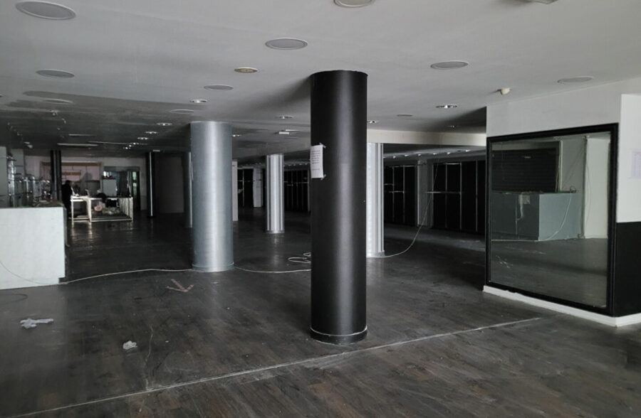 Local commercial 386 m²