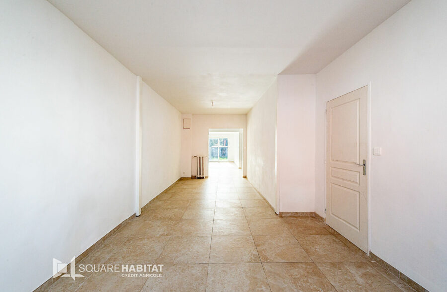 Maison de ville entièrement rénovée  3/4 chambres +  bureau – Jardin – DPE C