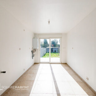 Maison de ville entièrement rénovée  3/4 chambres +  bureau – Jardin – DPE C