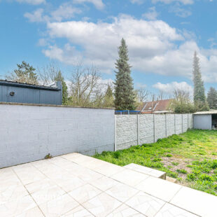 Maison de ville entièrement rénovée  3/4 chambres +  bureau – Jardin – DPE C