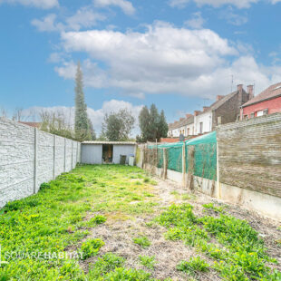 Maison de ville entièrement rénovée  3/4 chambres +  bureau – Jardin – DPE C