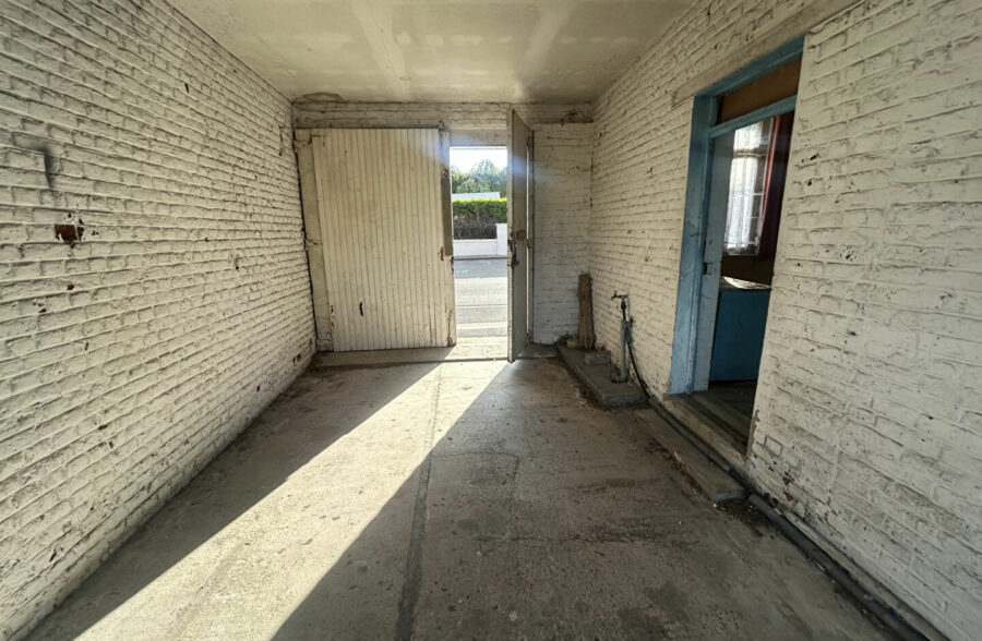 MAISON SEMI-INDIVIDUELLE A RENOVER