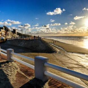 Quend-Plage-les-pins , parcelle de terrain à bâtir de 2200 m2 .