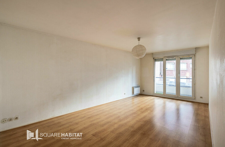 LILLE RÉPUBLIQUE / HYPERCENTRE : SPACIEUX T2 DE 49 M² AVEC TERRASSE ET BOX PRIVATIF