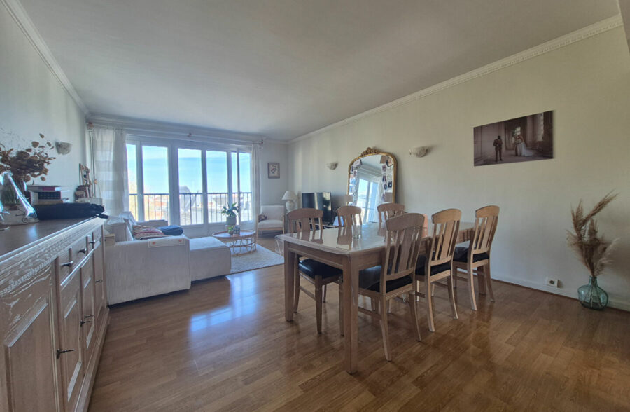 APPARTEMENT 105 m² 3 CHAMBRES ET GARAGE EN HYPER CENTRE