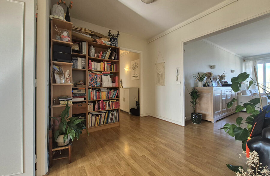 APPARTEMENT 105 m² 3 CHAMBRES ET GARAGE EN HYPER CENTRE