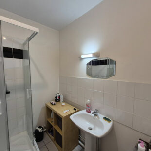 Appartement T3 avec cave, garage et parking privatif en centre ville