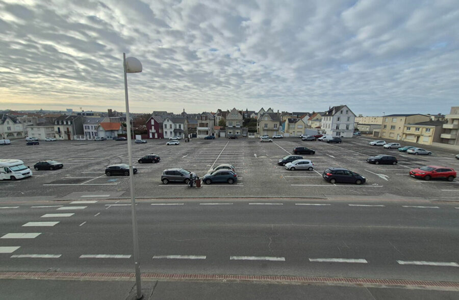 Berck Plage , appartement 2 chambres , 2nd étage, vue latérale mer , EXPO Sud  !!