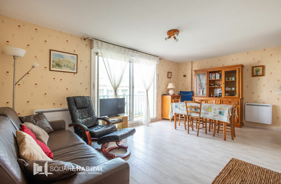 GRAND STUDIO + CABINE + Terrasse vue mer et Garage – 100 m PLAGE