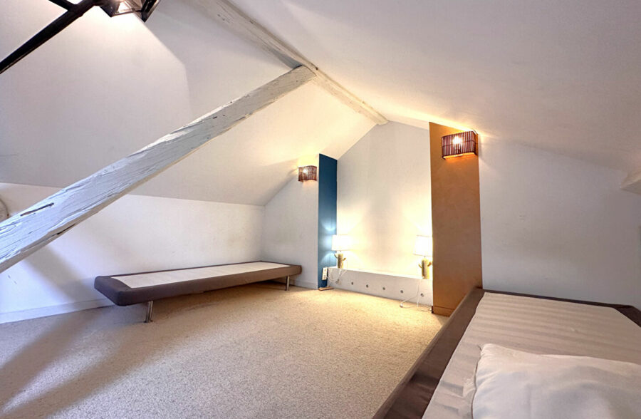 Immeuble avec Local Commercial et Duplex – Caudry