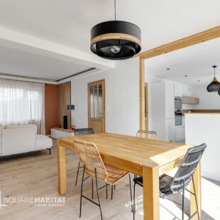 Maison des années 70-  4 chs jardin + garage proche tramway &nbsp;Sous compromis&nbsp;