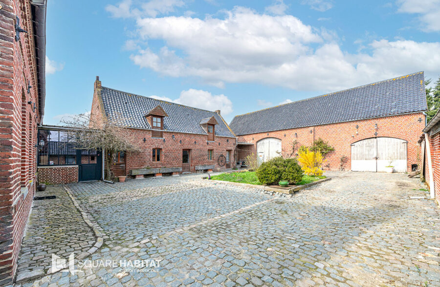 Maison Bousignies 10 pièce(s) 305m2 <small>&nbsp;Sous compromis&nbsp;</small>