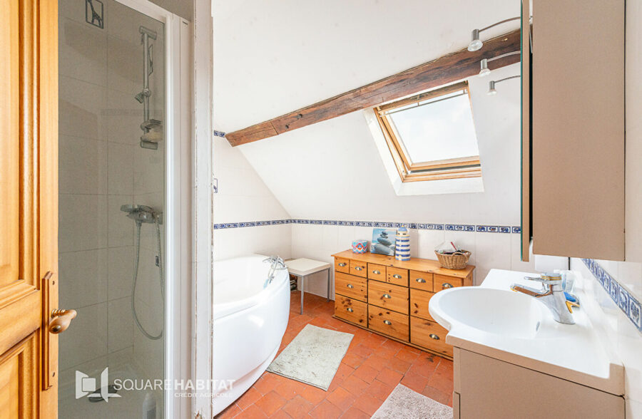 Maison Bousignies 10 pièce(s) 305m2 <small>&nbsp;Sous compromis&nbsp;</small>