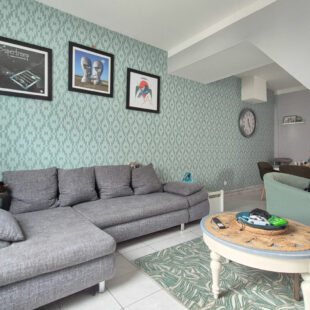 Charmante maison à petit budjet avec 3 chambres et cour