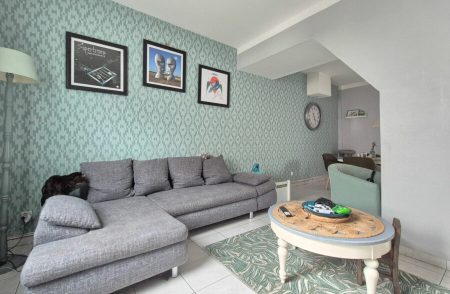 Charmante maison à petit budjet avec 3 chambres et cour