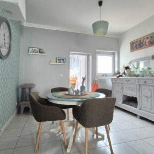 Charmante maison à petit budjet avec 3 chambres et cour