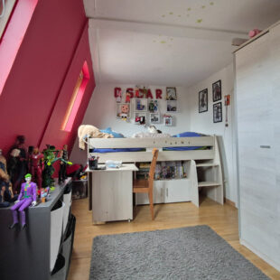 Charmante maison à petit budjet avec 3 chambres et cour