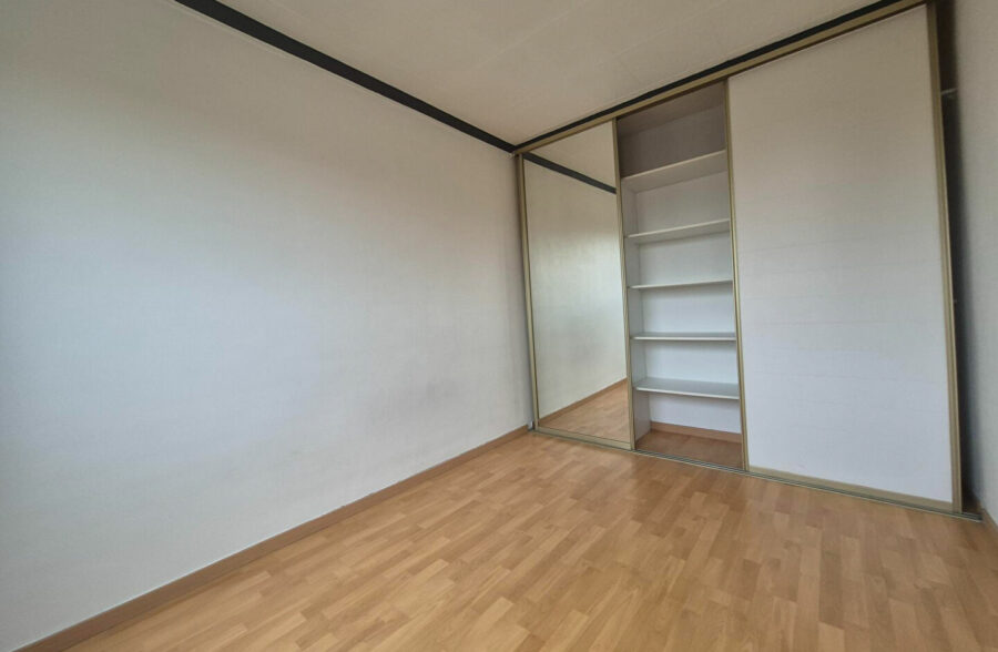 Appartement Marcq En Baroeul 2 pièce(s) 44,40 m2 parking couvert et cave secteur croisé laroche