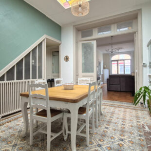 Maison 144m² , alliant le cachet de l’ancien et le confort du moderne, 4 chambres spacieuses ainsi qu’un jardin.