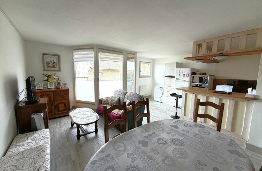 CALAIS – HYPER CENTRE