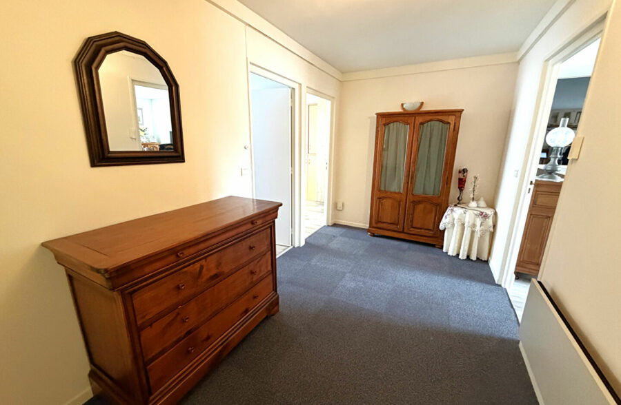 CALAIS – HYPER CENTRE