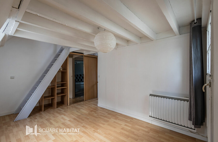 EXCLUSIVITÉ WAZEMMES – SAINT-MICHEL : CHARMANT T2 BIS EN TRIPLEX AVEC TERRASSE PRIVATIVE