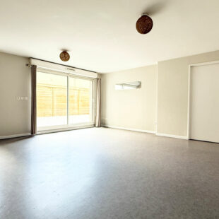 VAUBAN-CATHO APPARTEMENT 2 CHAMBRES TERRASSE ET PARKING