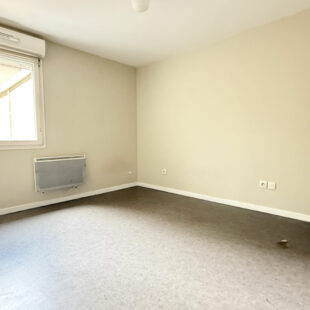 VAUBAN-CATHO APPARTEMENT 2 CHAMBRES TERRASSE ET PARKING