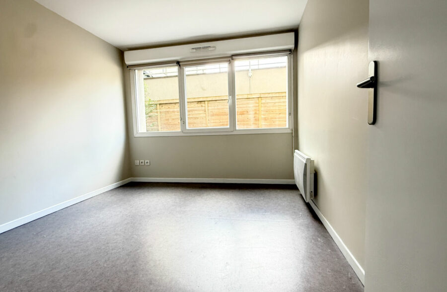 VAUBAN-CATHO APPARTEMENT 2 CHAMBRES TERRASSE ET PARKING