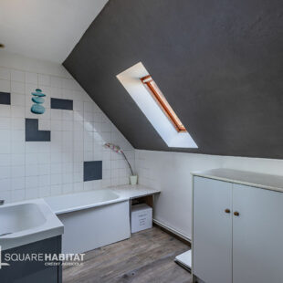 Jolie Maison semi-individuelle, 3 chambres, jardin, garage.