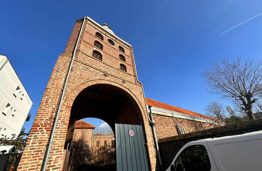 Ensemble immobilier à refaire sur noeux les mines