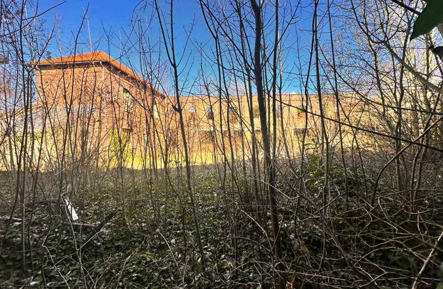 Ensemble immobilier à refaire sur noeux les mines
