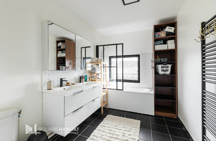 LILLE CHU OSCAR LAMBRET : Maison d’architecte de 160 m²  4 chambres jardin garage