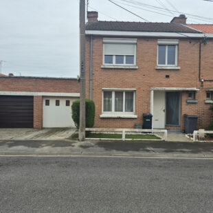 Maison semi–individuelle avec garage et jardin – Valenciennes, secteur de la Plaine